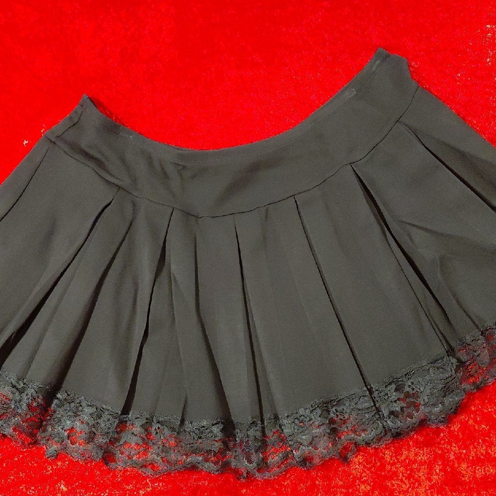 Dolls Kill 1X Black Pleated Skater Skirt with Lace Trim